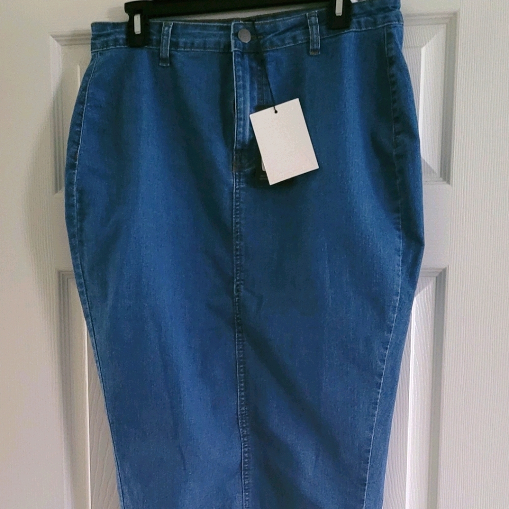 Midi definitely skirt BRAND NEW